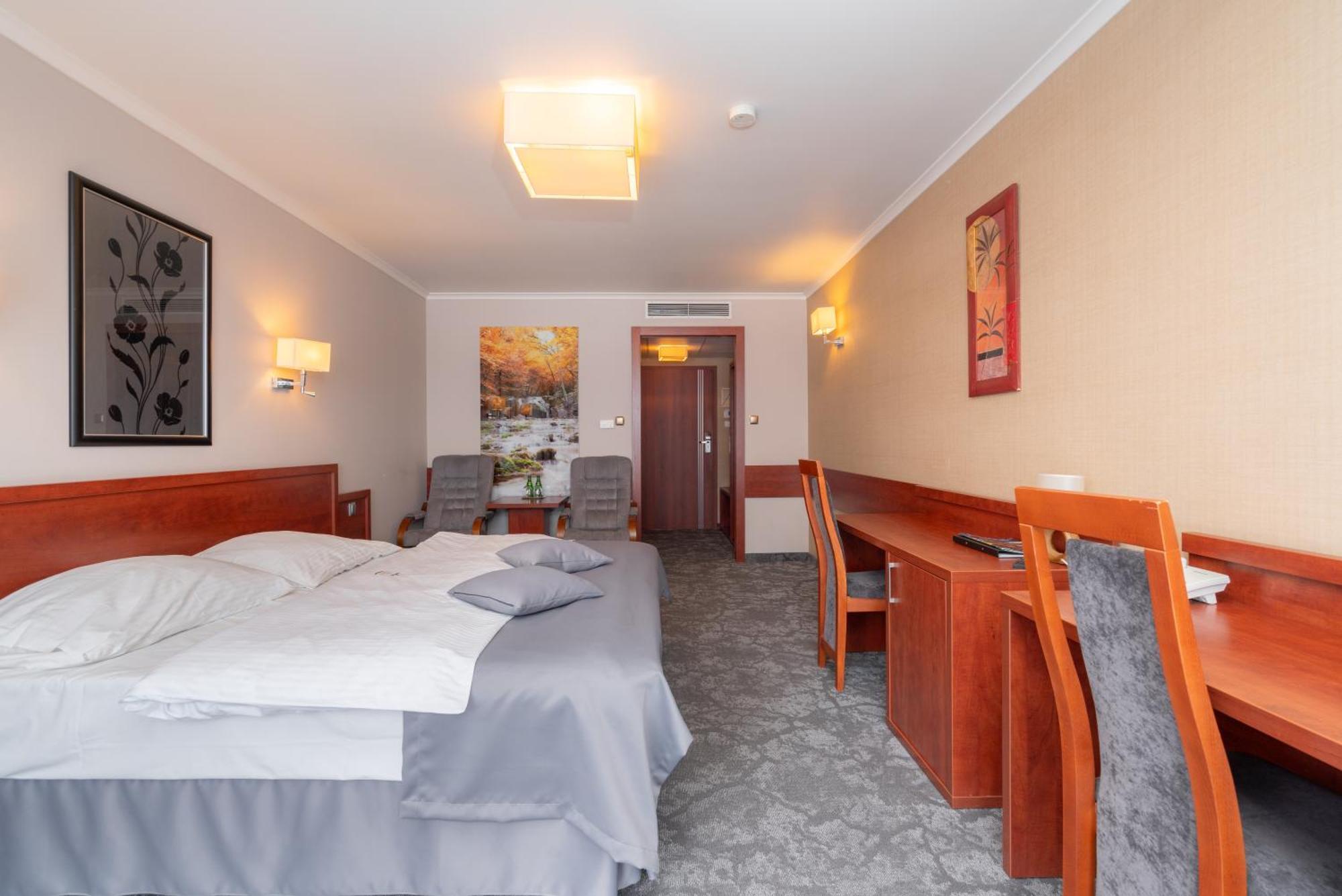 Hotel Badura Wadowice Eksteriør billede
