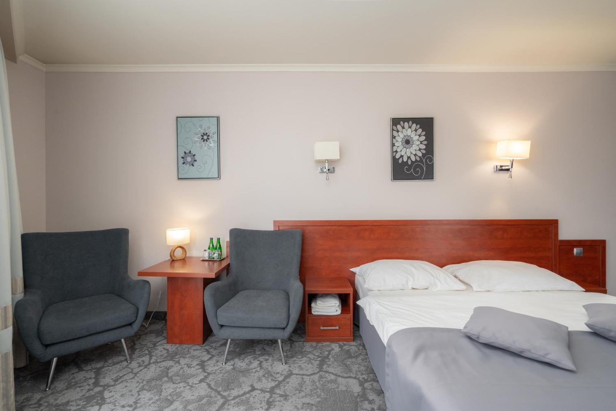 Hotel Badura Wadowice Eksteriør billede