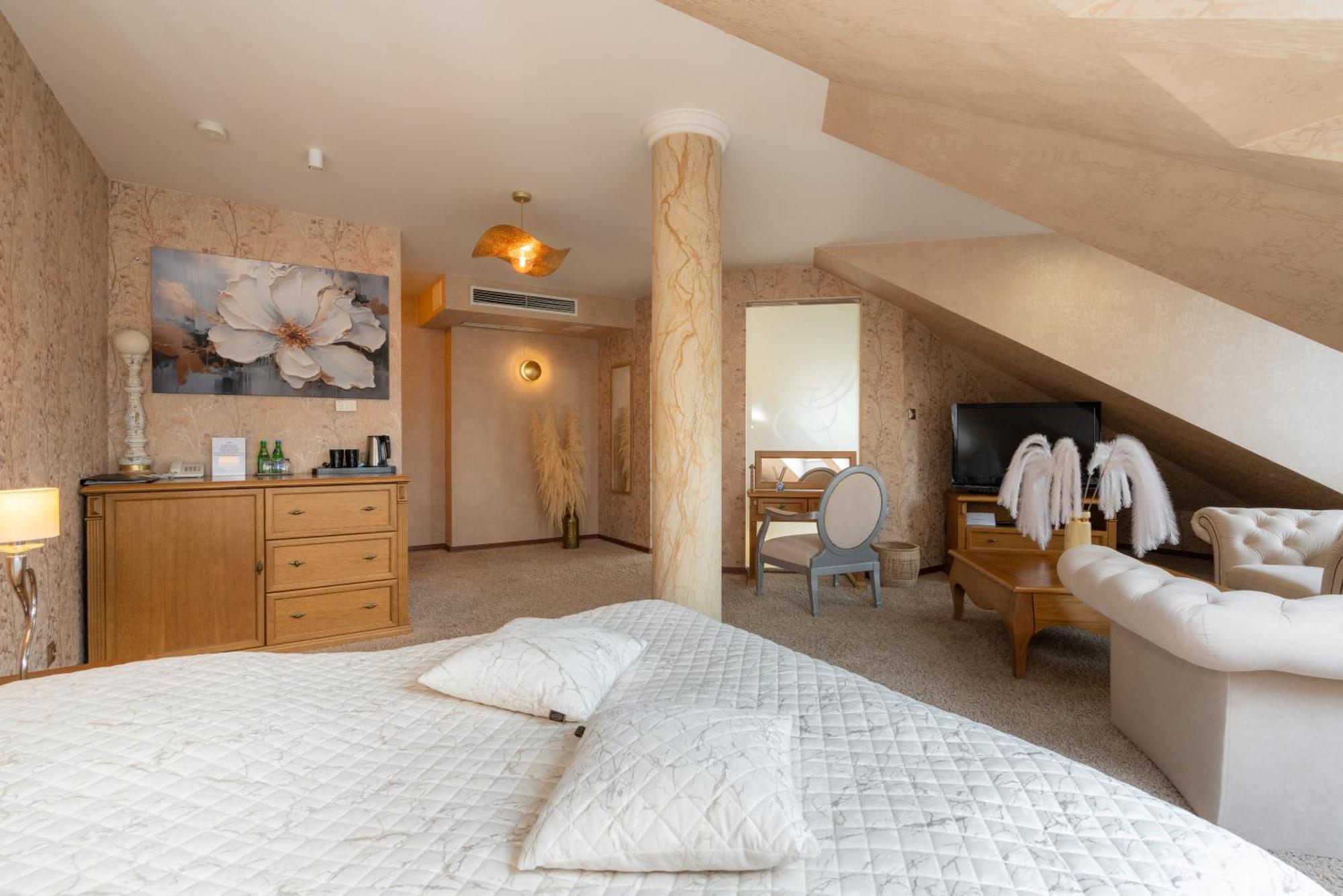 Hotel Badura Wadowice Eksteriør billede