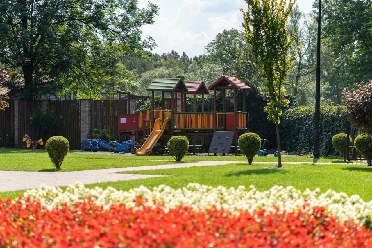 Hotel Badura Wadowice Eksteriør billede